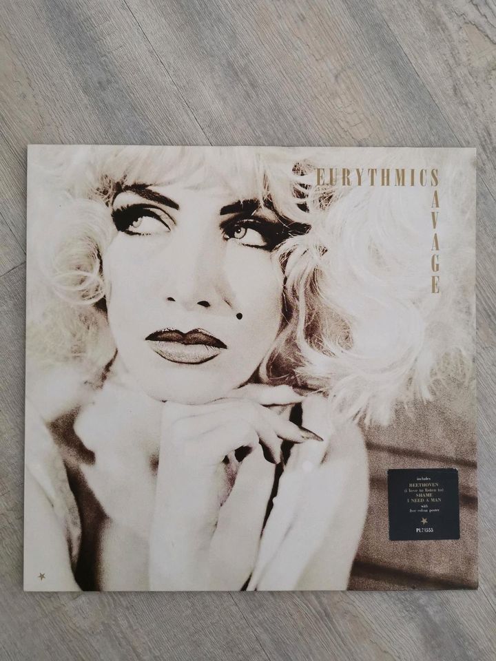 Schallplatte von Eurythmics "Savage" - Vinyl in Darmstadt
