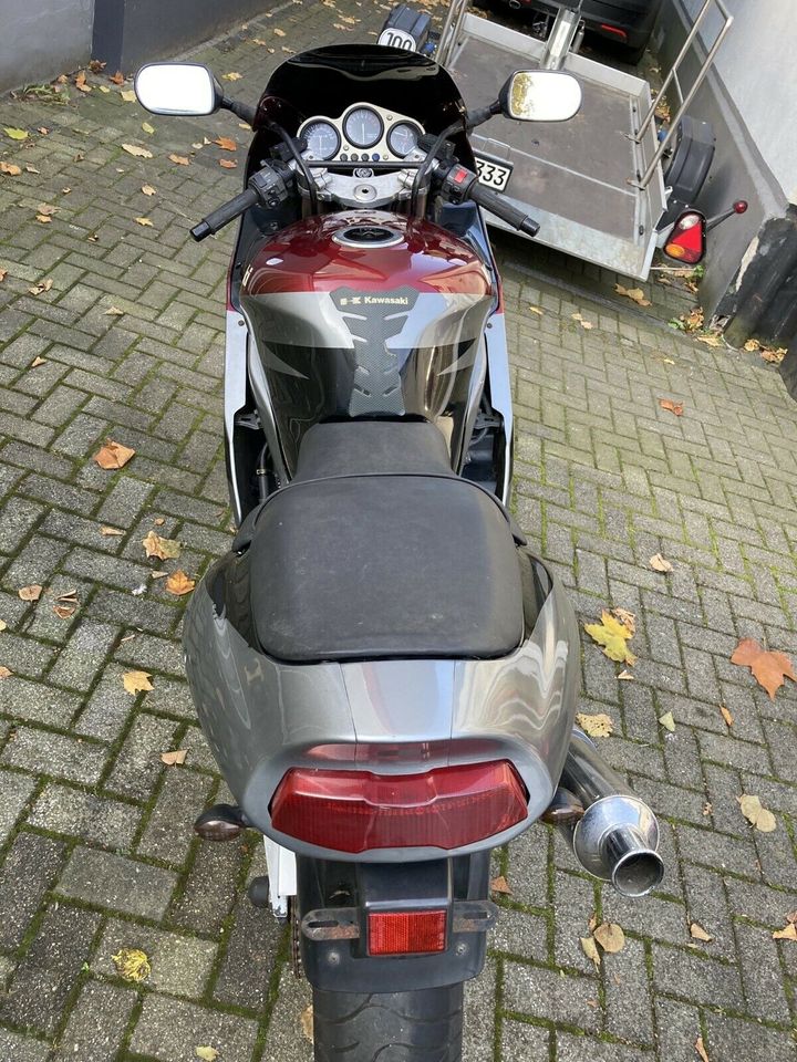 Kawasaki ZX9R Typ ZX 900 B aus 3-1995 wie abgebildet zu verkaufen in Bochum