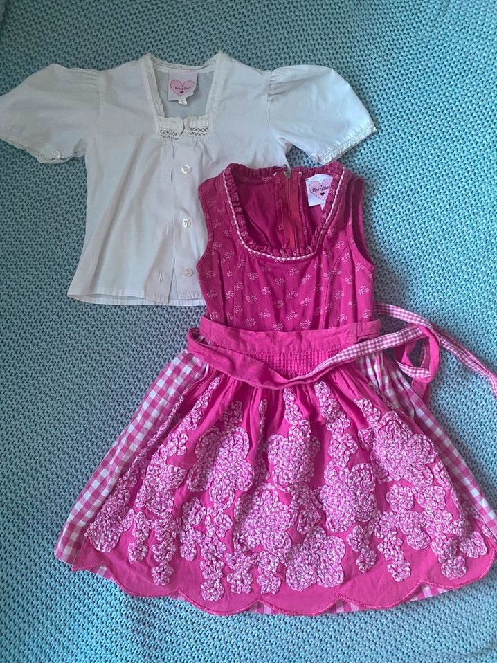 Dirndl Kleid Tracht Schürze Bluse Herzglück rosa pink 92 bestickt in Erding