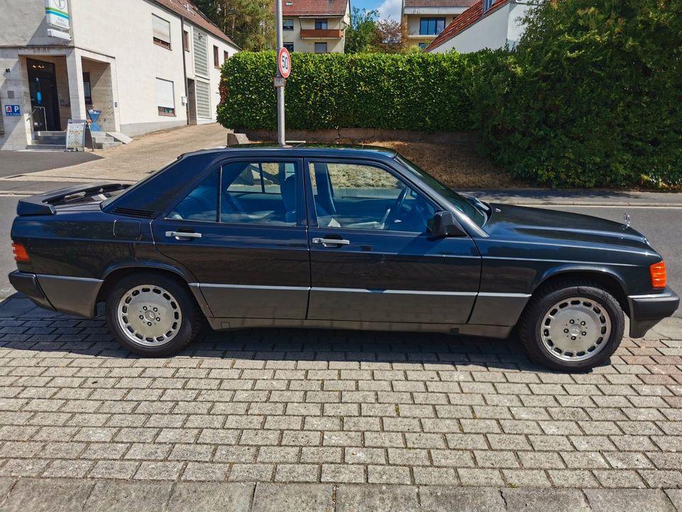 Mercedes-Benz 190 E 2,3 l / Oldtimer / Schiebedach in Niederwerrn