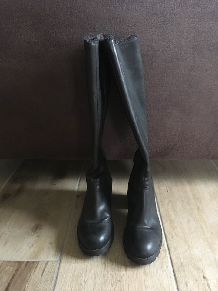 Schwarze Winter Stiefel gefüttert 38 Esprit in Niedersachsen - Uelzen |  eBay Kleinanzeigen ist jetzt Kleinanzeigen