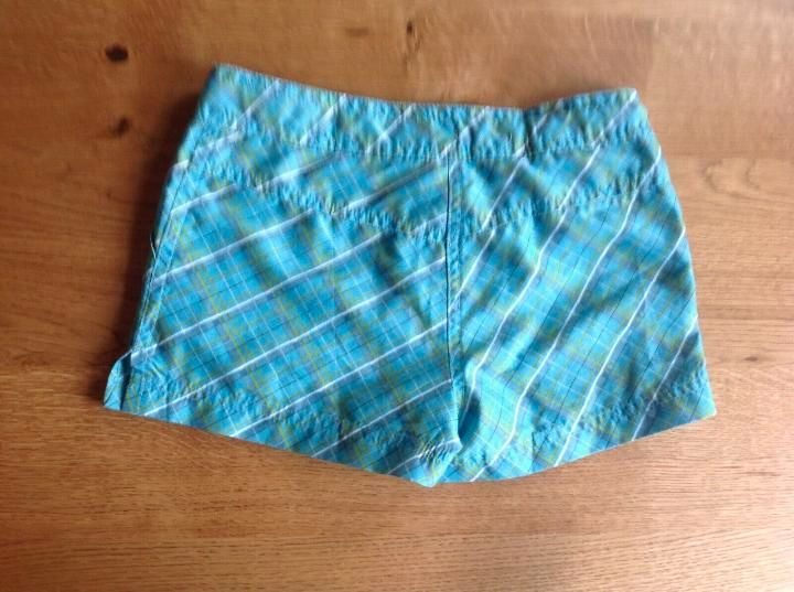 Kurze Hose / Badehose / Shorts / Schwimmshorts Gr. 128 türkis in Berge