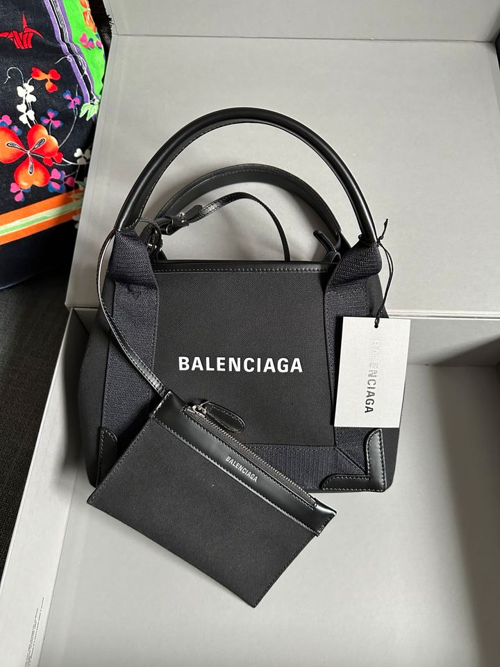 BALENCIAGA Cabas Navy XS Tasche Neu in Eisenach