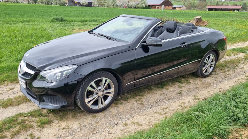 Mercedes-Benz E 200 Cabrio, MOPF, Autom. AHK, wachskonserviert in Holzgerlingen