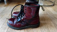 Vintage Dr. Martens Rot mit schwarzem Schriftzug 40 kaum getragen Aachen - Aachen-Richterich Vorschau