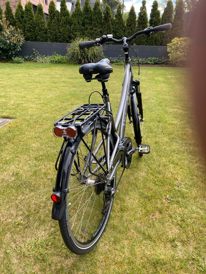 Trekking Bike, Damenrad in Langenberg