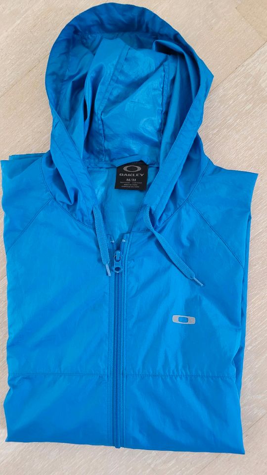 Windjacke von Oakley in Delligsen