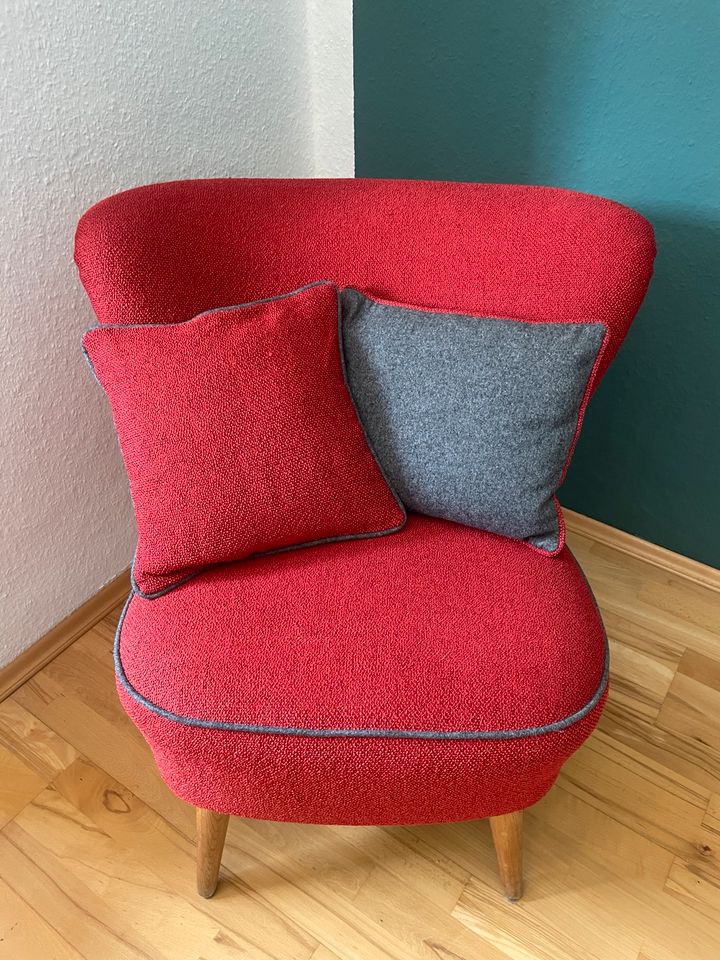 Vintage Mid Century Sessel rot 50er 60er NEU bezogen in Düsseldorf