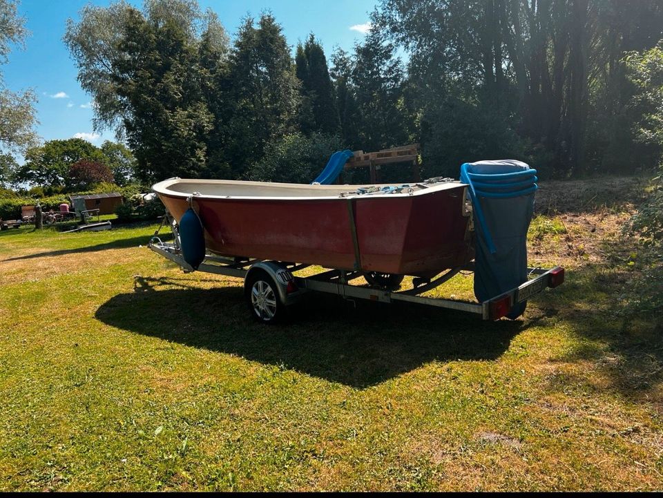 Großes Mehrzweck Boot/ Rettungsboot in Wrohm