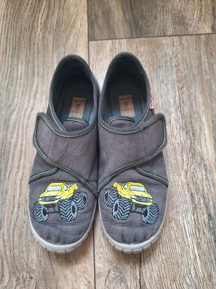 Superfit Hausschuhe Gr. 34 Monstertruck Schuhe grau in Bremen