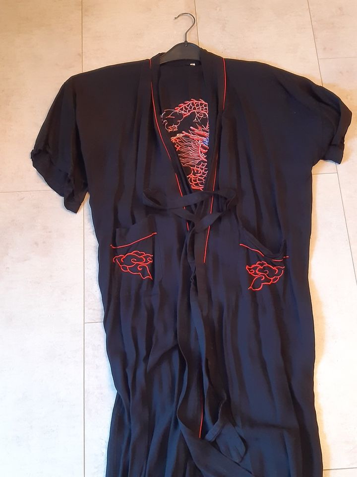 Kimono mit Drachenmotiv in Erlenbach am Main 