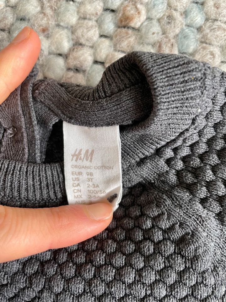 H&M Pulli Pullover 100% Baumwolle 98 Shirt in Königswinter