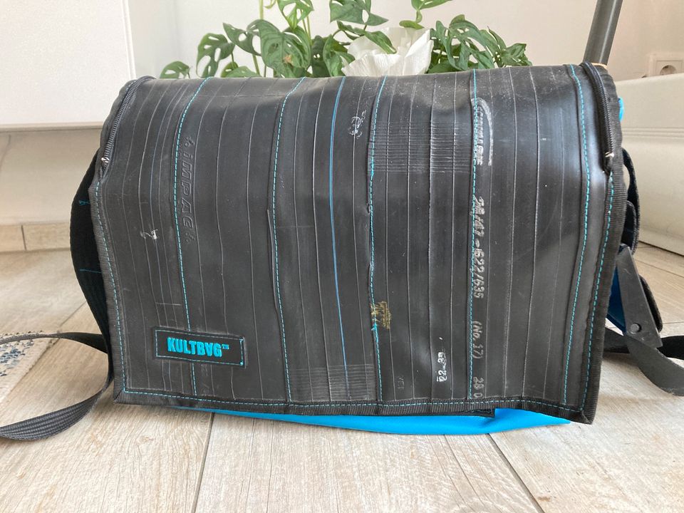 Kultbag Tasche, größenverstellbar in Hütten 