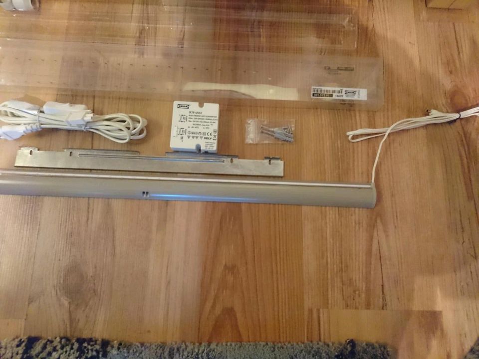 SCHRANKINNENLAMPE LED IKEA 67 cm in Berlin