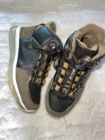 RESERVED coole Boots Stiefel oliv khaki in 32 Sohle leuchtet Nordrhein-Westfalen - Hennef (Sieg) Vorschau