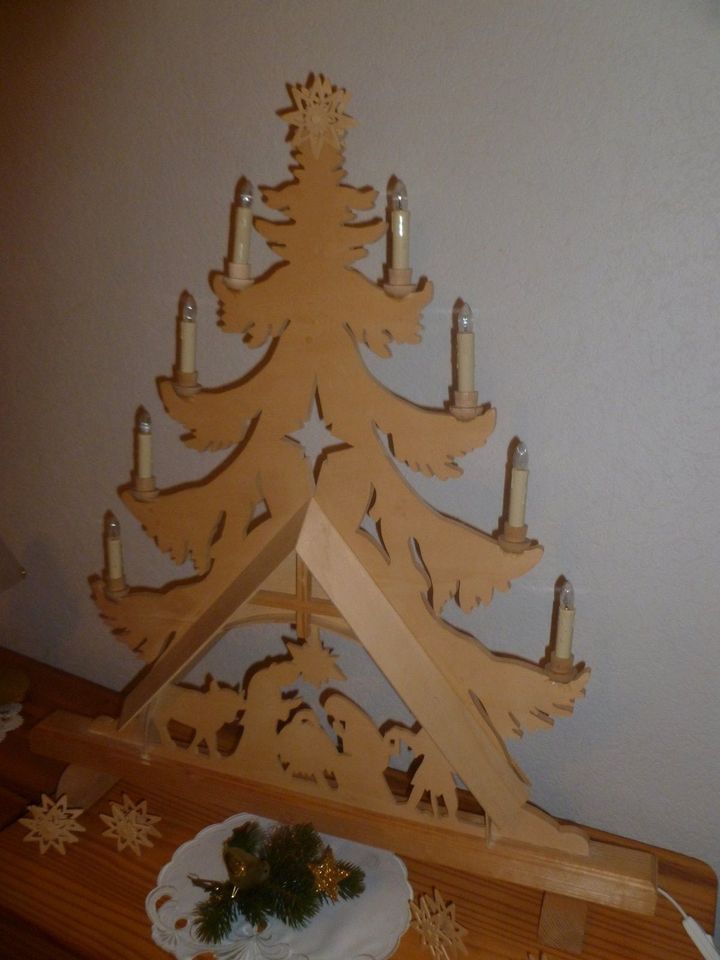 Großer Weihnachtsbaum- Handarbeit in Mölschow