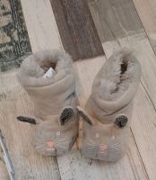 Baby Schuhe krabbelschuhe warm gefüttert Hase Nordrhein-Westfalen - Eschweiler Vorschau