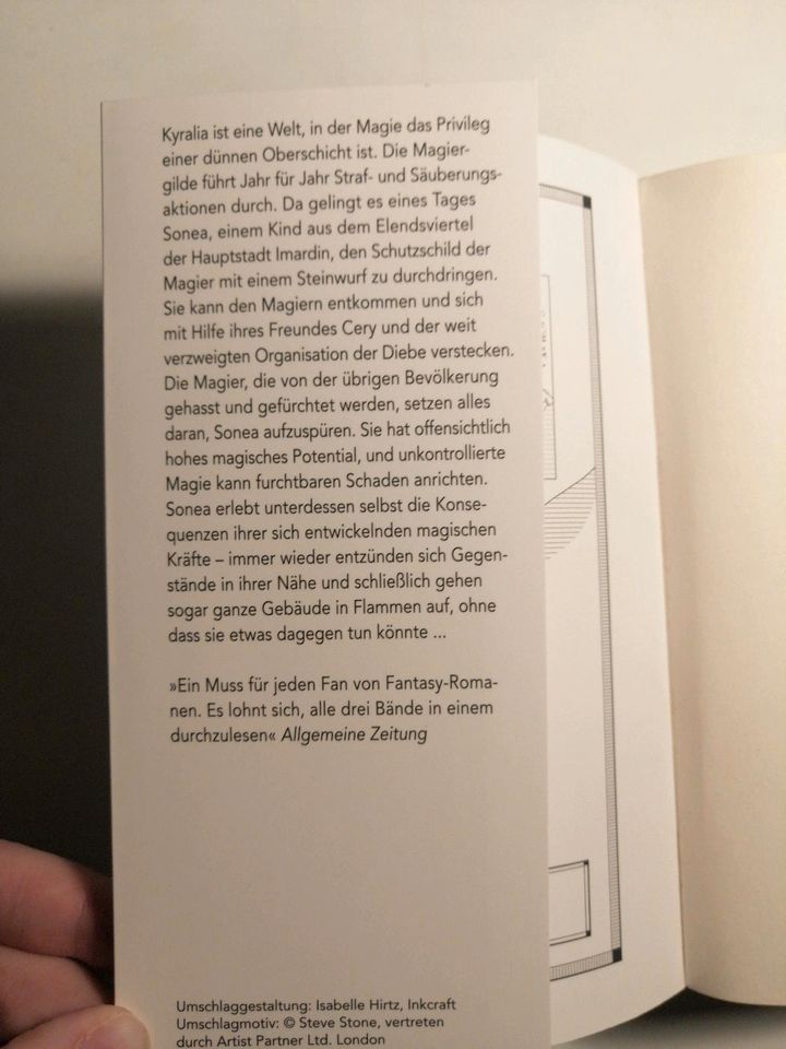 Die Rebellin von Trudi Canavan in Berlin