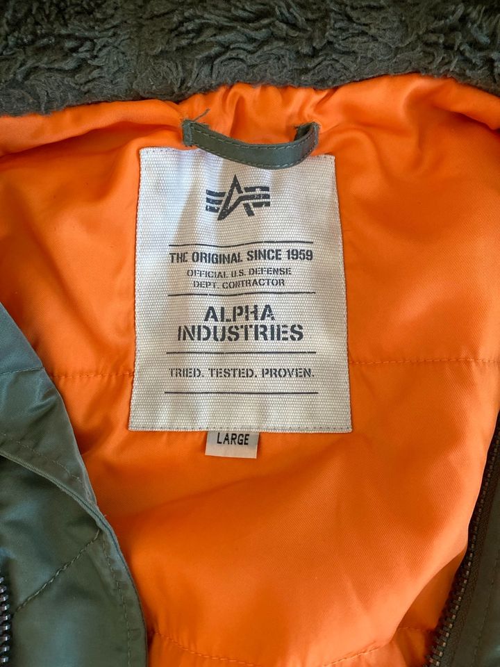 Alpha Industries MA-1 Hooded Oliv Bomberjacke Größe L in Bissendorf