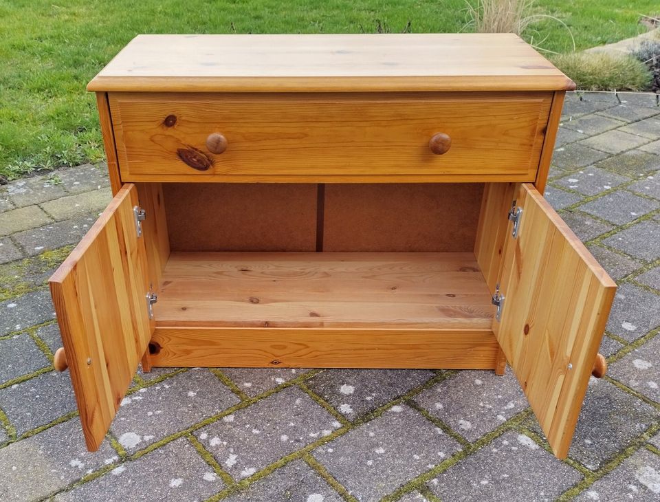 kleine Kiefer Kommode Sideboard Holz Schublade in Büdelsdorf