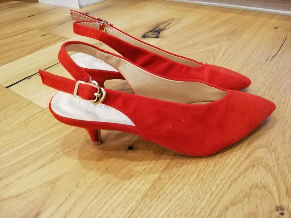 Rote Pumps von CHC Shoes, NEU!! in Biberach an der Riß