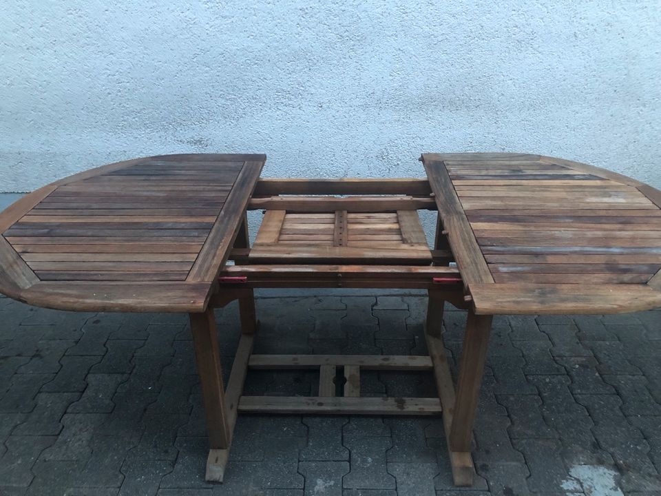 Gartentisch Holztisch Ausziehbar in Niddatal