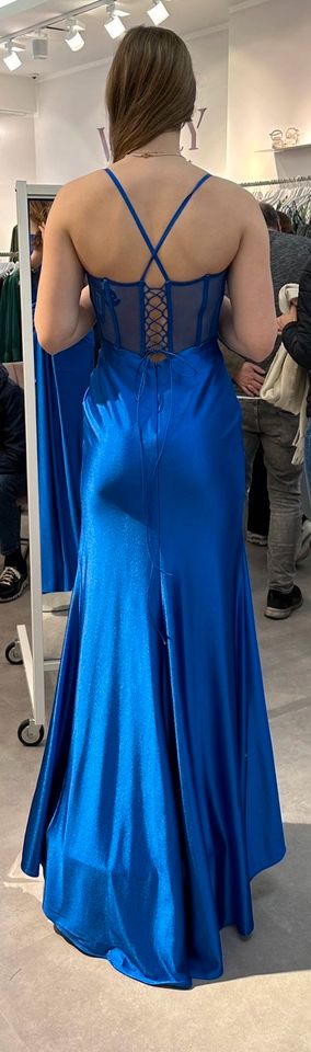 Ballkleid blau in Betzdorf