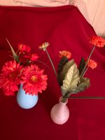 20 cm Vasen mit Blumen beide 4€. Nordrhein-Westfalen - Versmold Vorschau