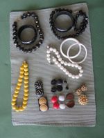 Modeschmuck Sortiment, Armreifen, Halsketten, Ohrenclips Nordrhein-Westfalen - Remscheid Vorschau