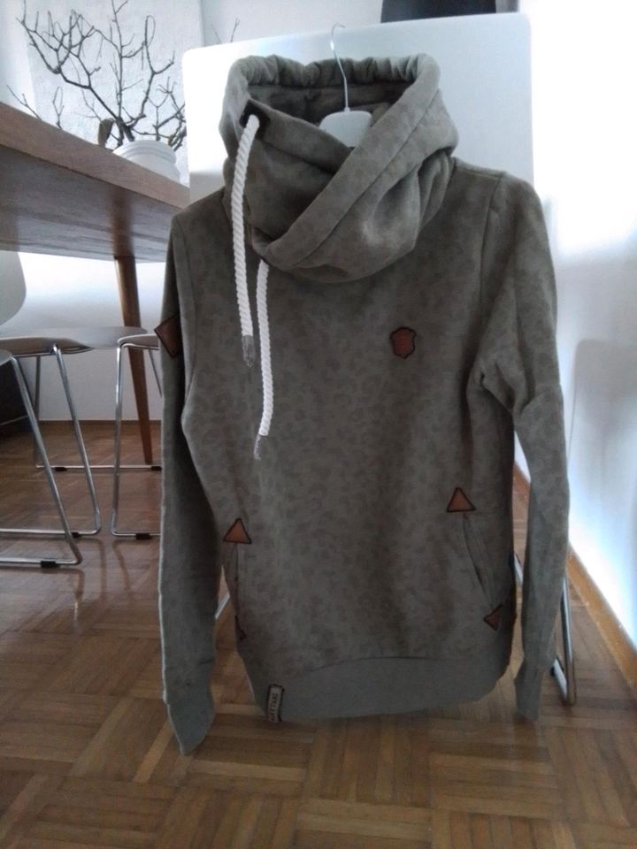 Naketano Hoodie Sweater M Damen in Bayern - Regensburg | eBay Kleinanzeigen  ist jetzt Kleinanzeigen