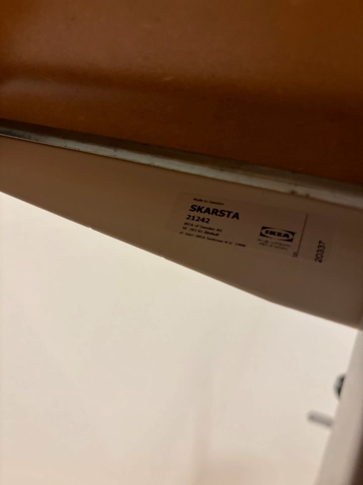Höhenverstellbarer Tisch SKARSTA TROTTEN IKEA 120 x 70 grau weiß in Braunschweig