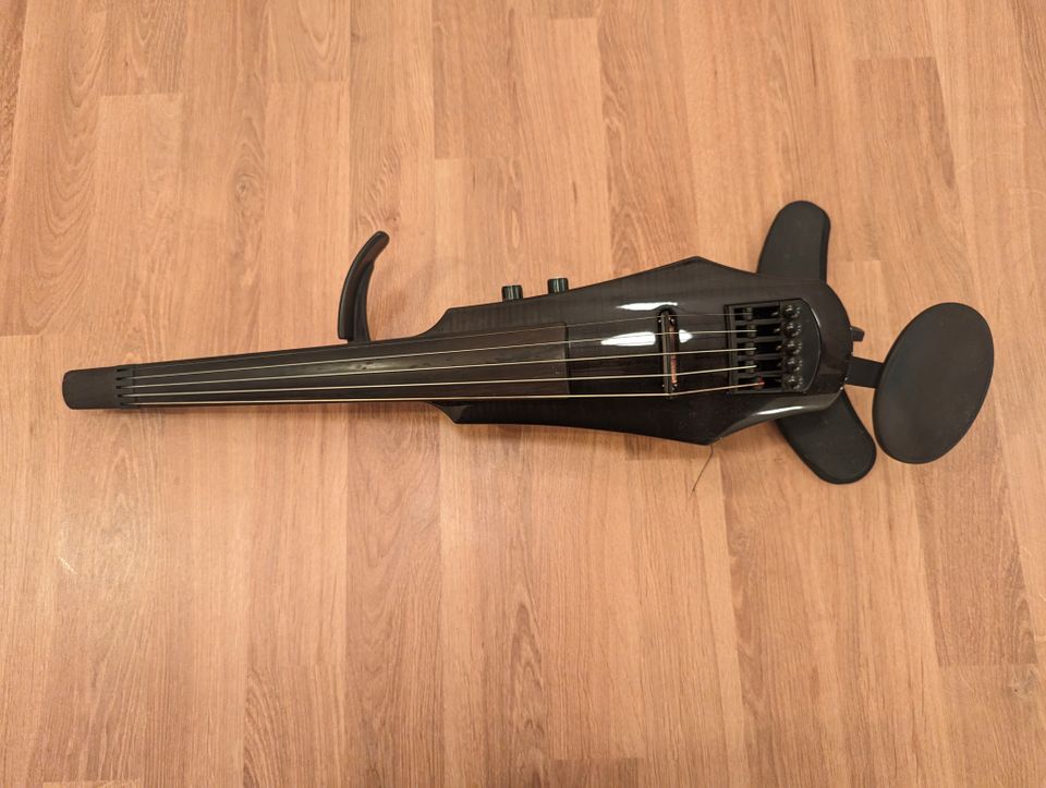 NS Design WAV-5 elektrische violine Schwarz 5-saitige Geige in Berlin