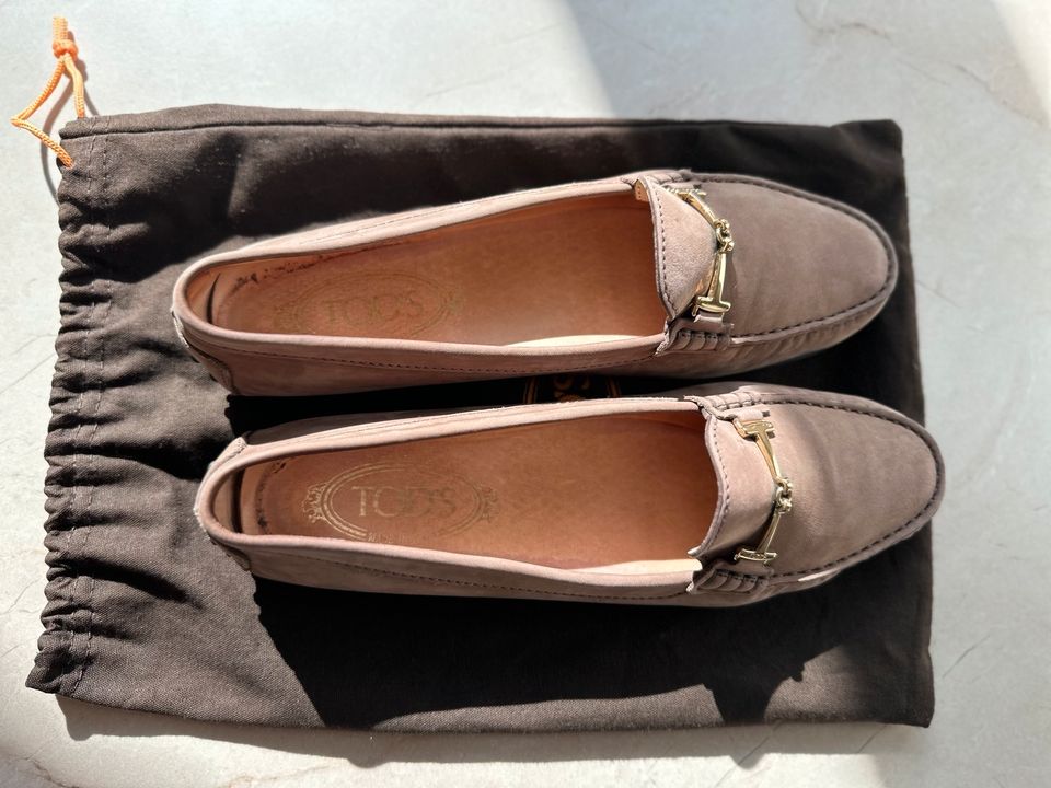 Orig. Tod‘s Schuhe Slipper Loafer Mokkasins taupe in Wedemark