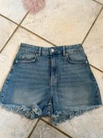 H&M Jeansshorts Neu ungetragen Nordrhein-Westfalen - Voerde (Niederrhein) Vorschau