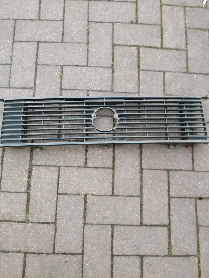 VW Jetta 1 Grill in Priestewitz