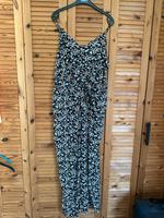 Shein Curve:Overall schwarz mit Blumenmuster,Größe 3XL,nie getrag Hessen - Friedberg (Hessen) Vorschau