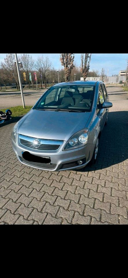 Opel Zafira 1.8, Halbautomatik, 7 Sitze, in Bielefeld