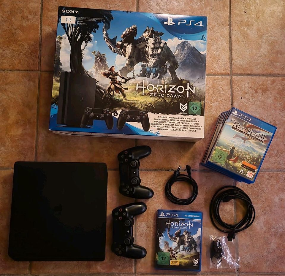 Ps4 Slim 1Tb 2x Controller Horizon Zero Dawn Bundle in OVP in Olpe