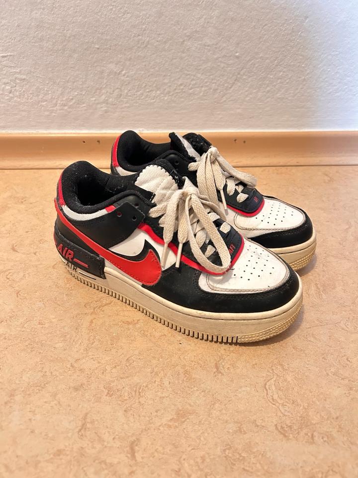 Nike Air Force 1 Low Schadow Summit White University Red in München