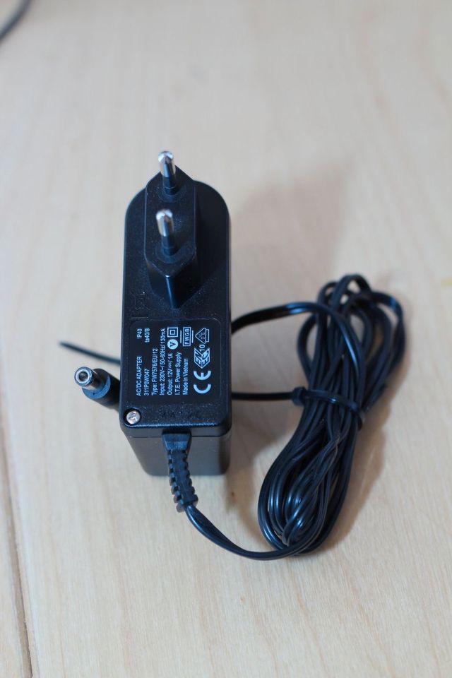 Netzteil 12V 1A 12W mit Kabel und Stecker