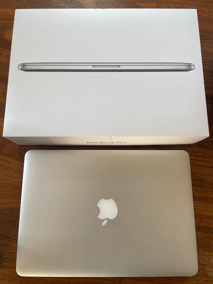Apple MacBook Pro 13“ mit OVP in Herleshausen