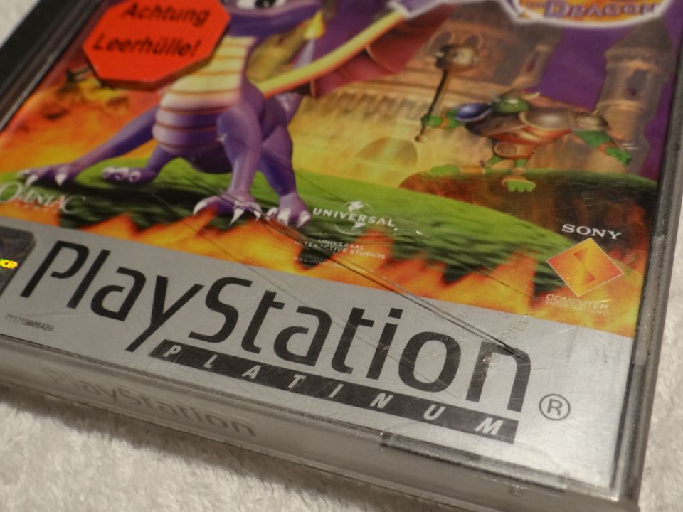 Spyro - The Dragon in Ovp mit Anleitung für Ps1 in Werl