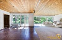 Architektonisch ansprechendes Einfamilienhaus mit großzügigem Garten und Wellnessbereich mit Pool Bayern - Lappersdorf Vorschau