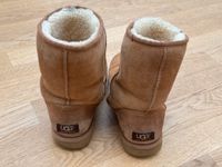 UGG Boot Classic Short Size W9 Größe 40 Camelfarben Hamburg-Nord - Hamburg Eppendorf Vorschau