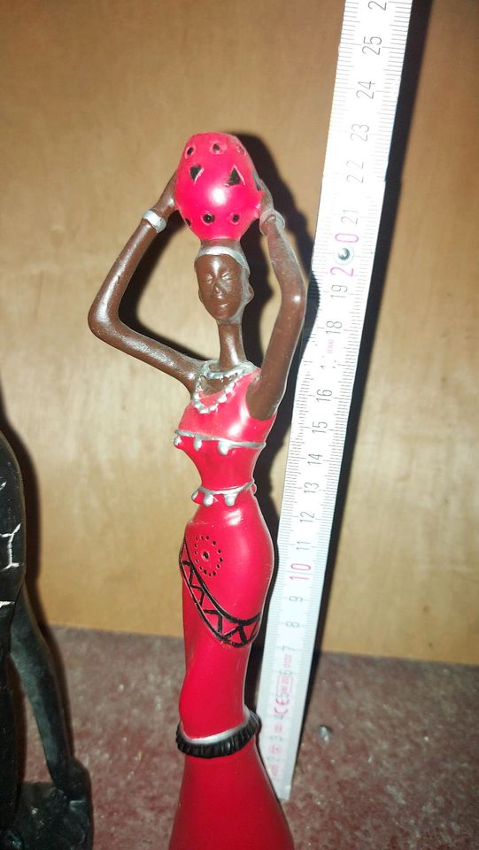 Afrikanische Figur Frau in Zwiesel