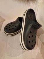 Crocs crocband schwarz mit weiss Gr 5-7 Stuttgart - Weilimdorf Vorschau