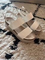 Sandalen/ Pantoletten / Espadrilles weiß silber, Gr. 37 Bayern - Walderbach Vorschau