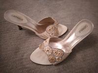 Pumps beige mit Strass Größe 38 gebraucht Niedersachsen - Melle Vorschau