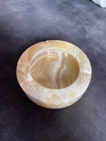 Alabaster Naturstein Aschenbecher Creme/Marmor Nürnberg (Mittelfr) - Mitte Vorschau