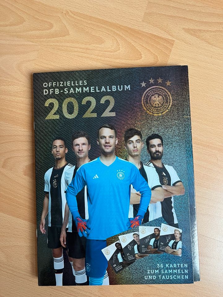 REWE DFB Sammelalbum 2022 fast komplett in Leonberg